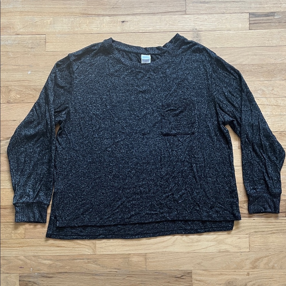 stars above Black Heather Long Sleeve Sleep Top